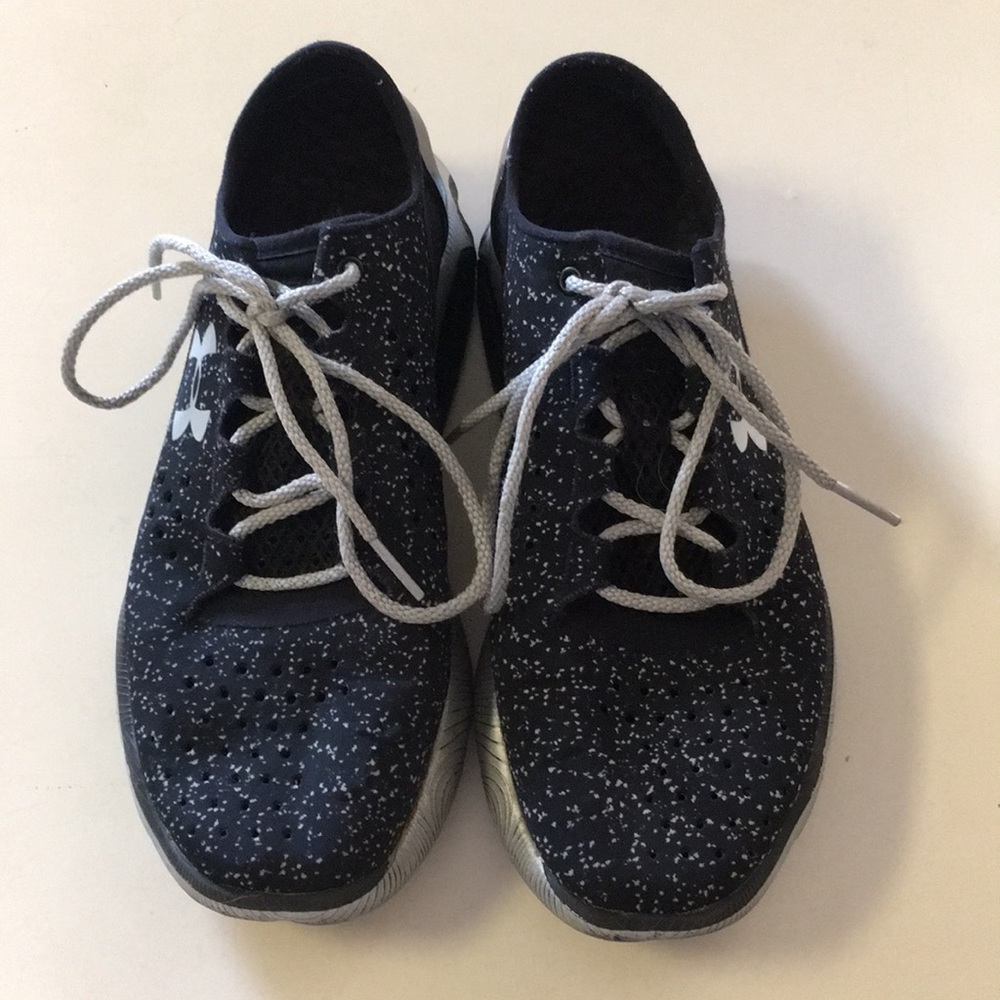 Under Armor ladies Sz 8 Speedform running shoes
